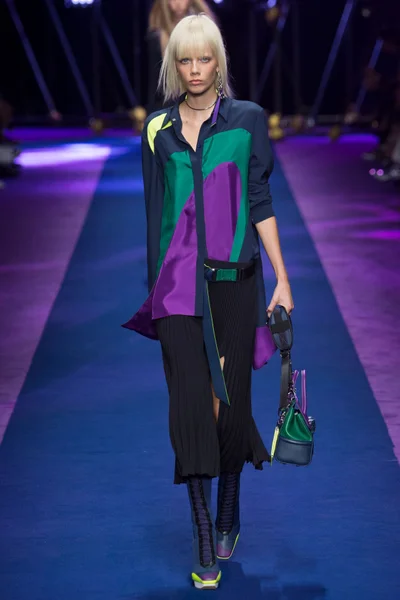 Look 9